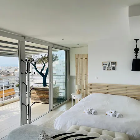 Sea View Luxury Palaio Faliro Apartment Athens
